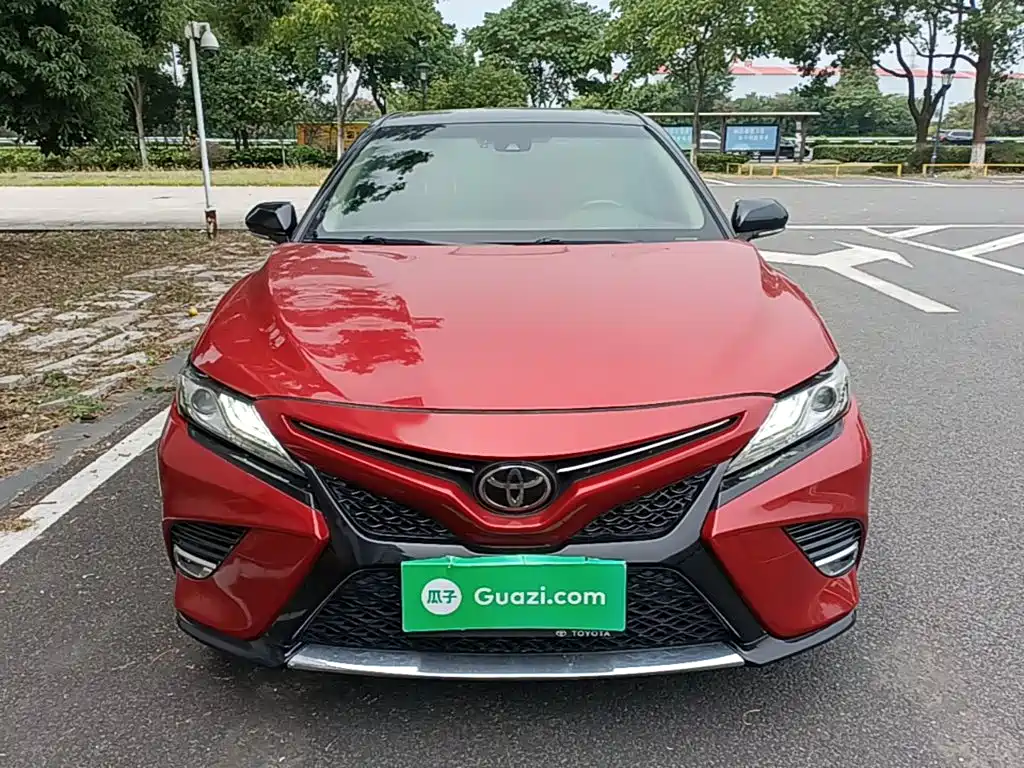 Toyota Camry — миниатюра 3