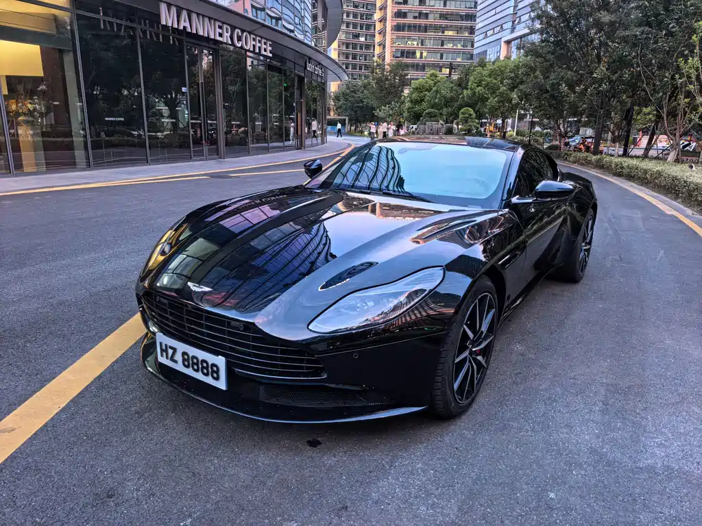 Aston Martin DB11 2019 4.0T V8 Coupe