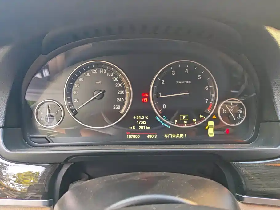 BMW 5 Series — миниатюра 14