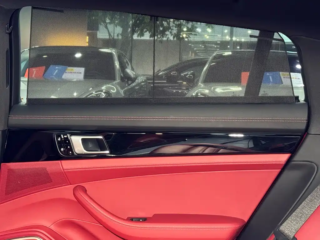 Porsche Panamera — миниатюра 24