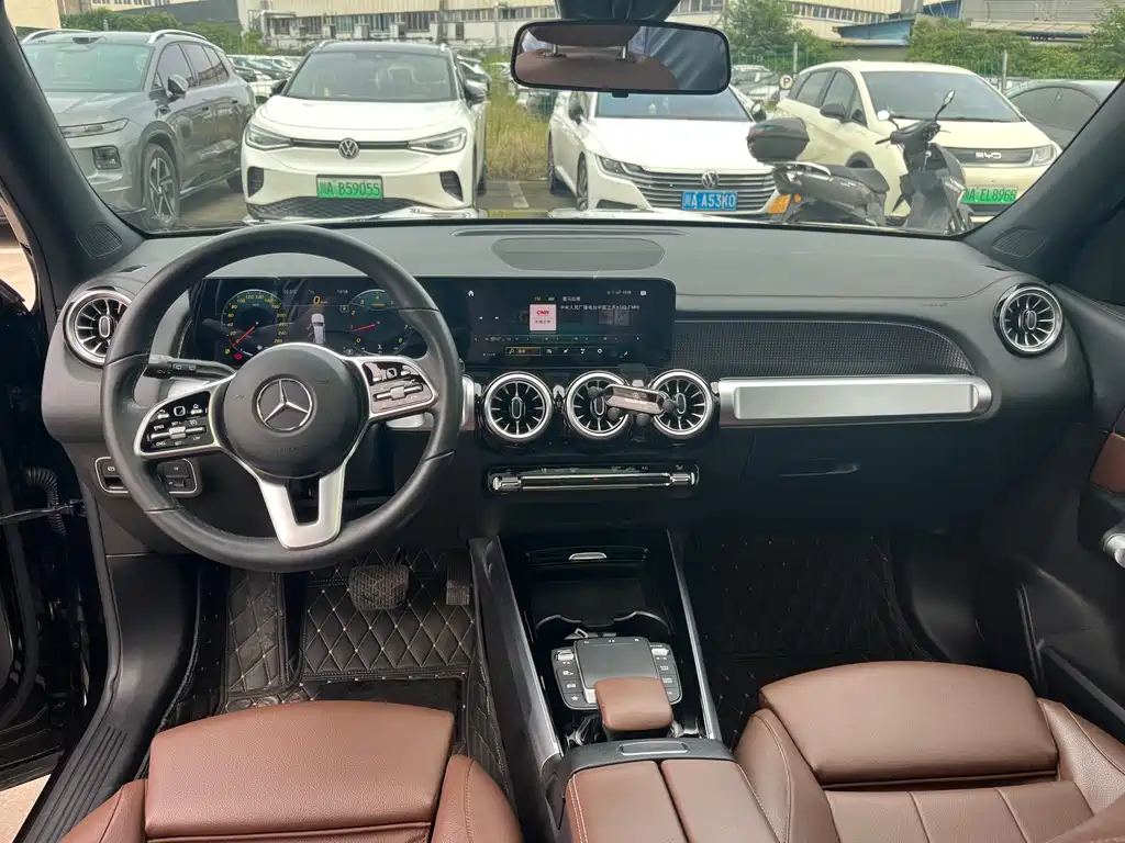Mercedes-Benz GLB — миниатюра 6