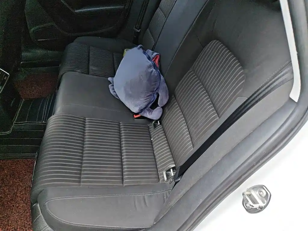 Audi A4L — миниатюра 15