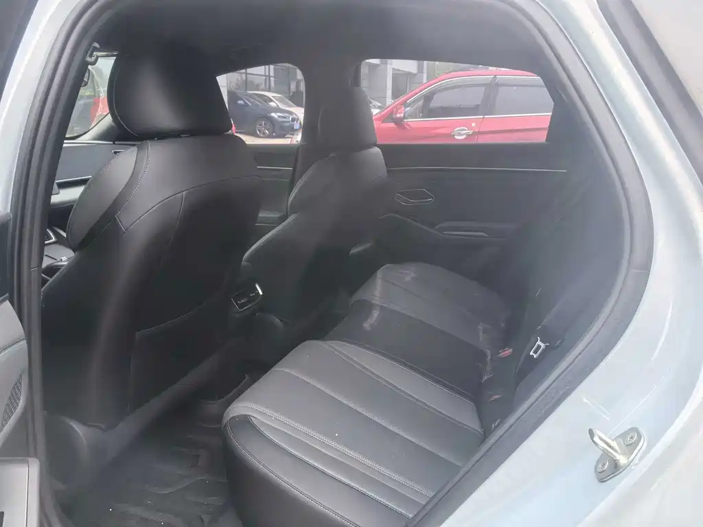 BYD Qin L — миниатюра 10