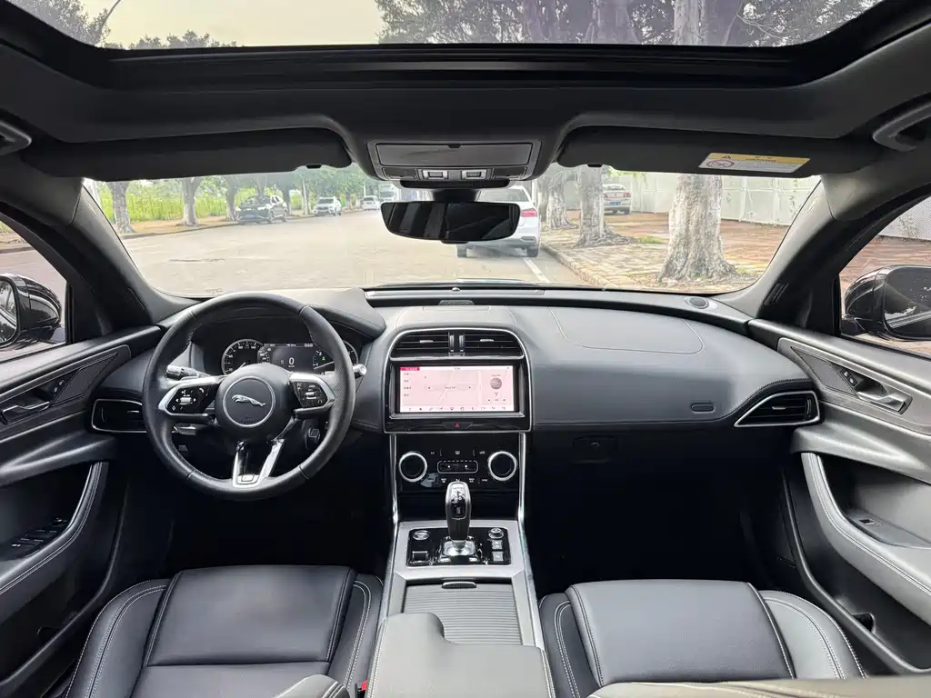 Jaguar XEL — миниатюра 8
