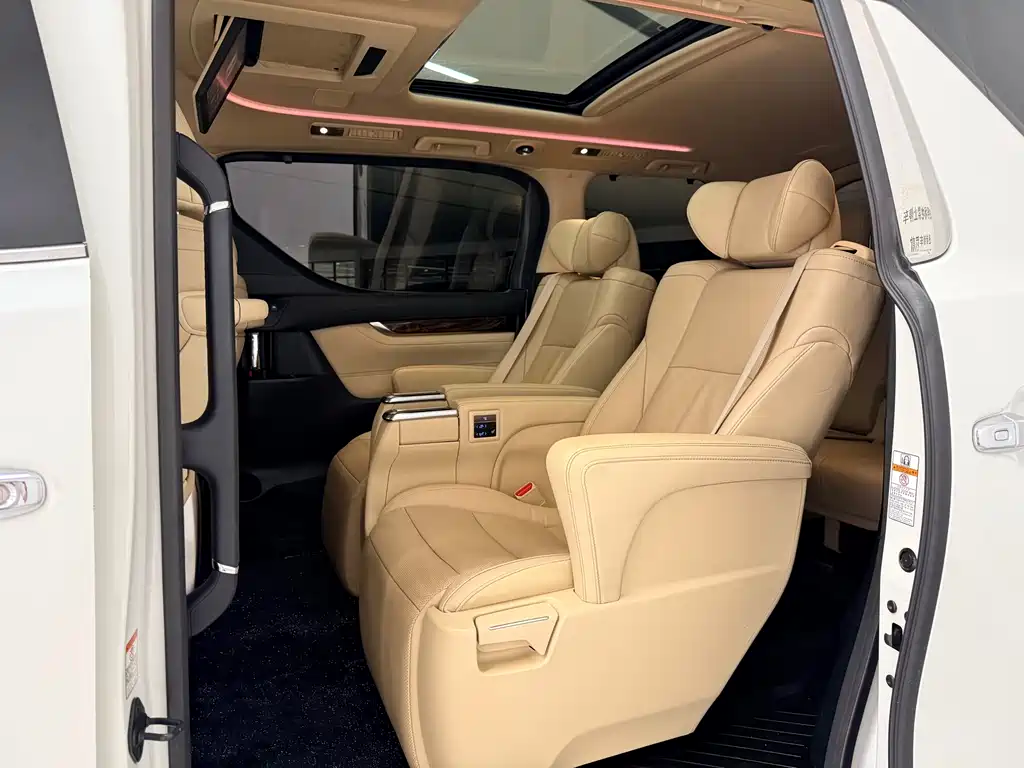 Toyota Alphard 2018 3.5L Luxury