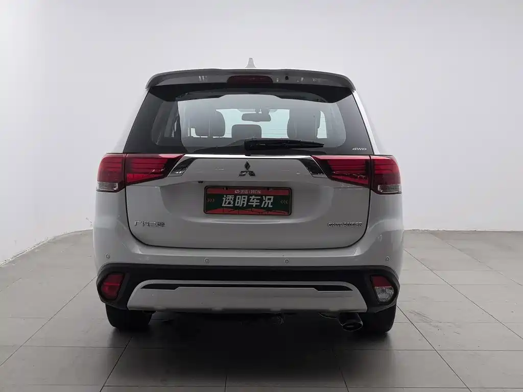 Mitsubishi Outlander — миниатюра 4