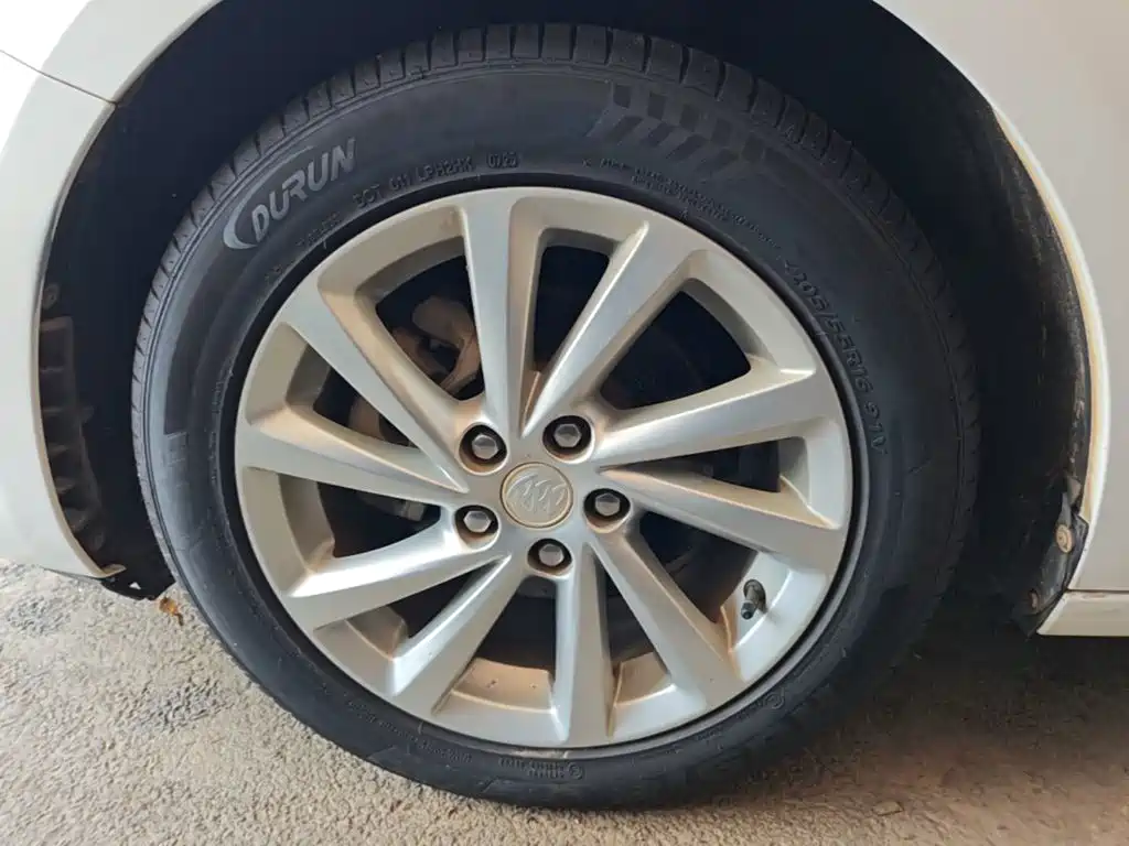 Buick Verano — миниатюра 23