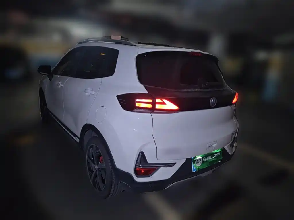 CHANGAN CS15