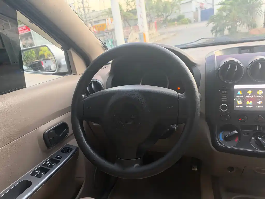 Wuling Hongguang — миниатюра 20