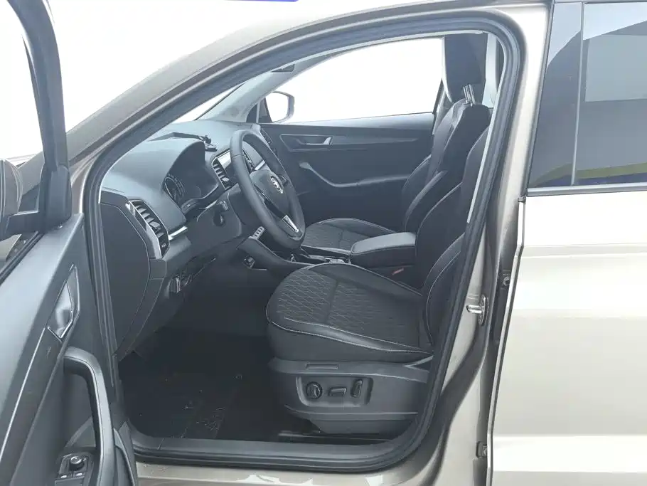 Skoda Karoq — миниатюра 9