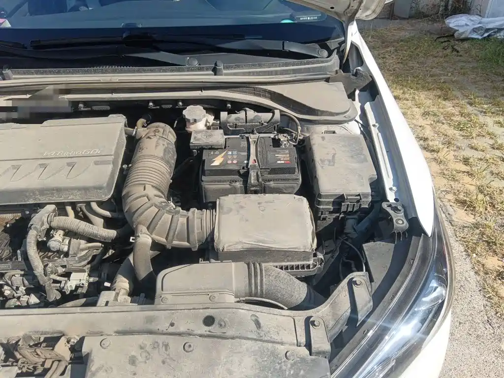 Hyundai Elantra — миниатюра 24