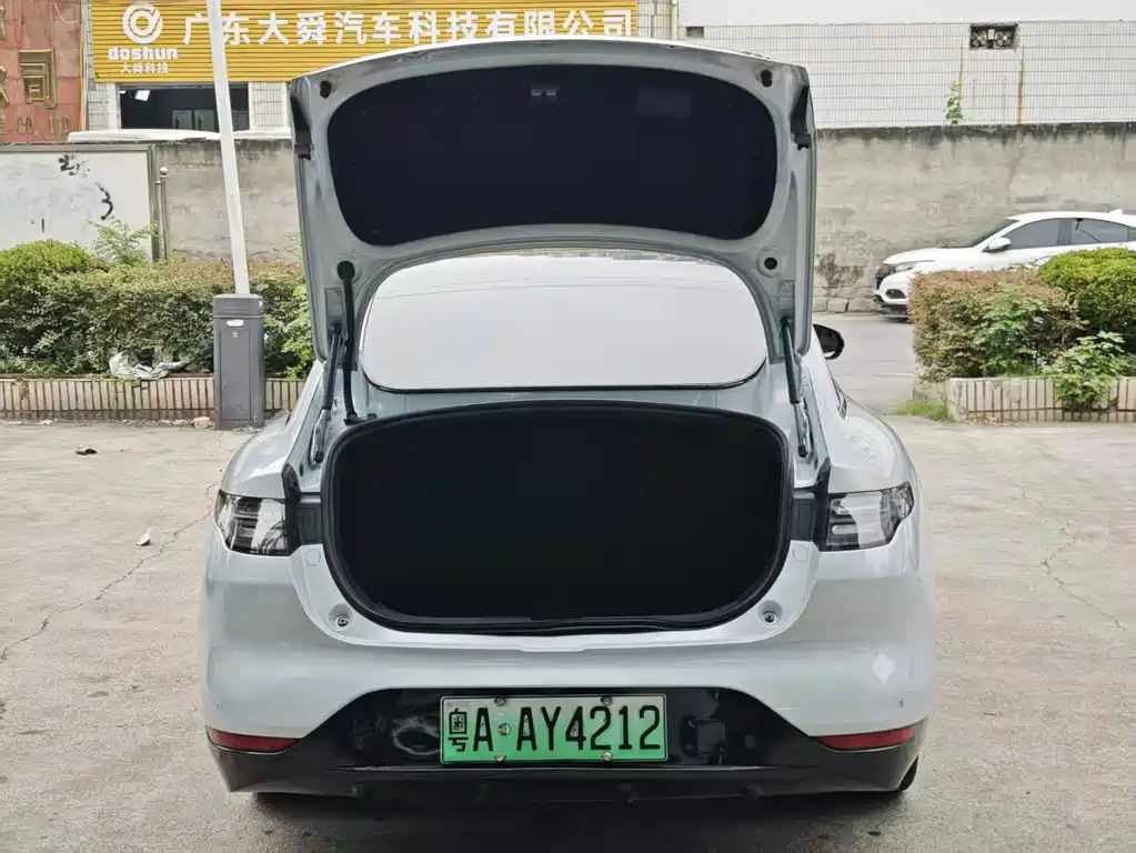 Leapmotor Leapmotor C01 — миниатюра 4