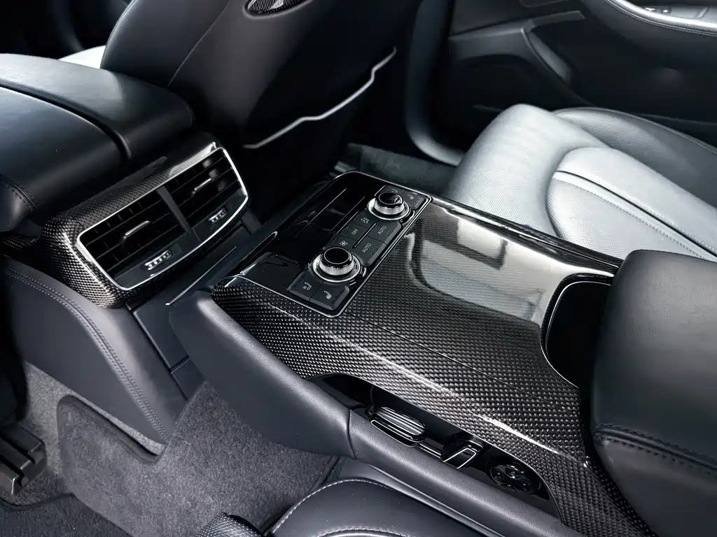 Audi S8 — миниатюра 9