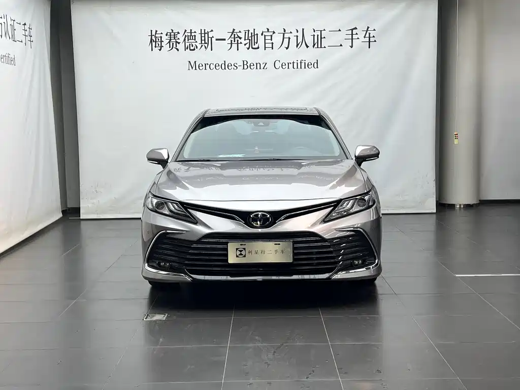 Toyota Camry — миниатюра 4