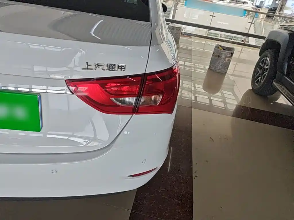 Buick Excelle — миниатюра 8