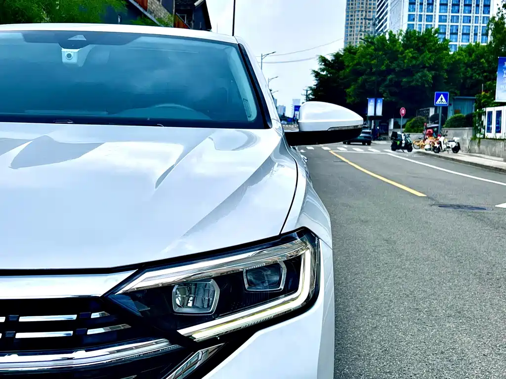 Volkswagen Sagitar — миниатюра 5