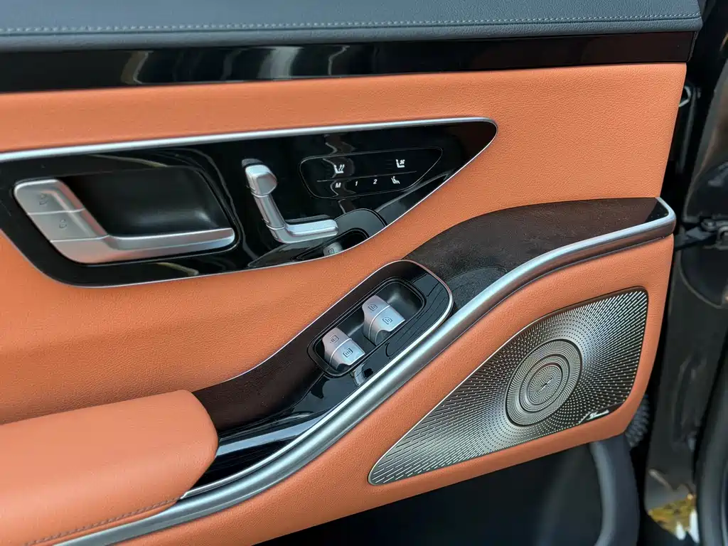 Mercedes-Benz S-Class — миниатюра 10
