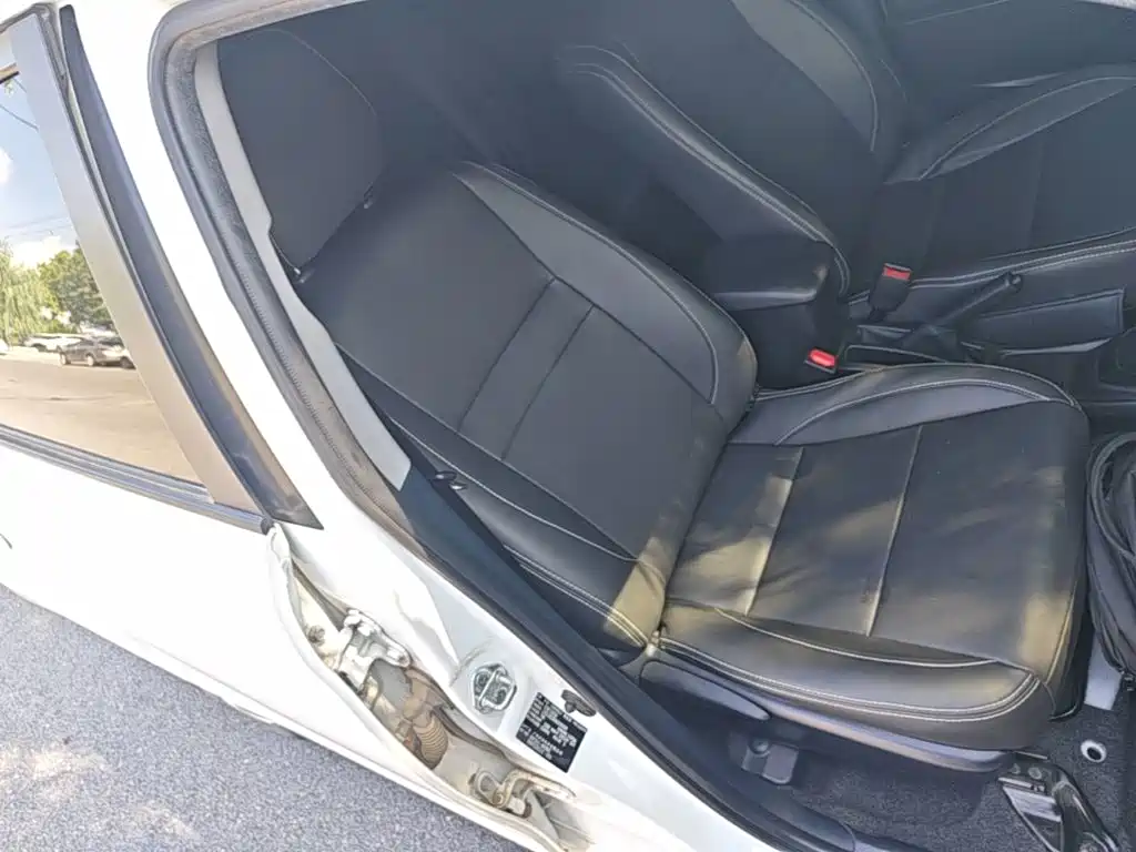 Toyota Yaris L — миниатюра 25