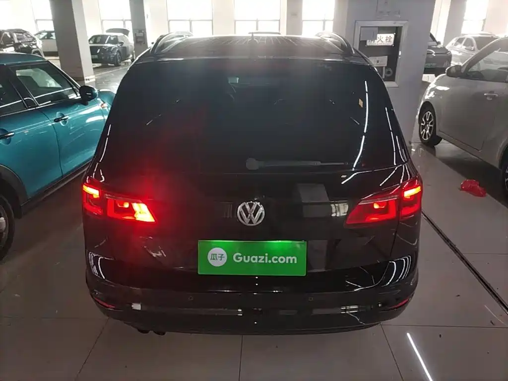Volkswagen Golf (Import) — миниатюра 6