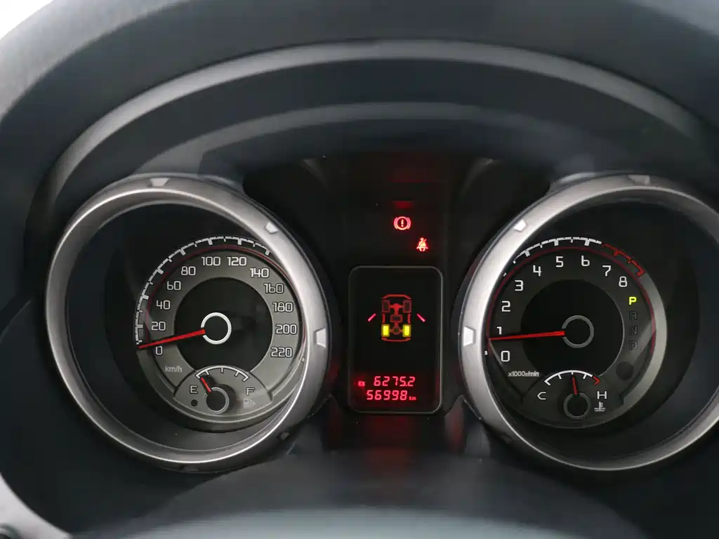 Mitsubishi V87 2018 3.8L