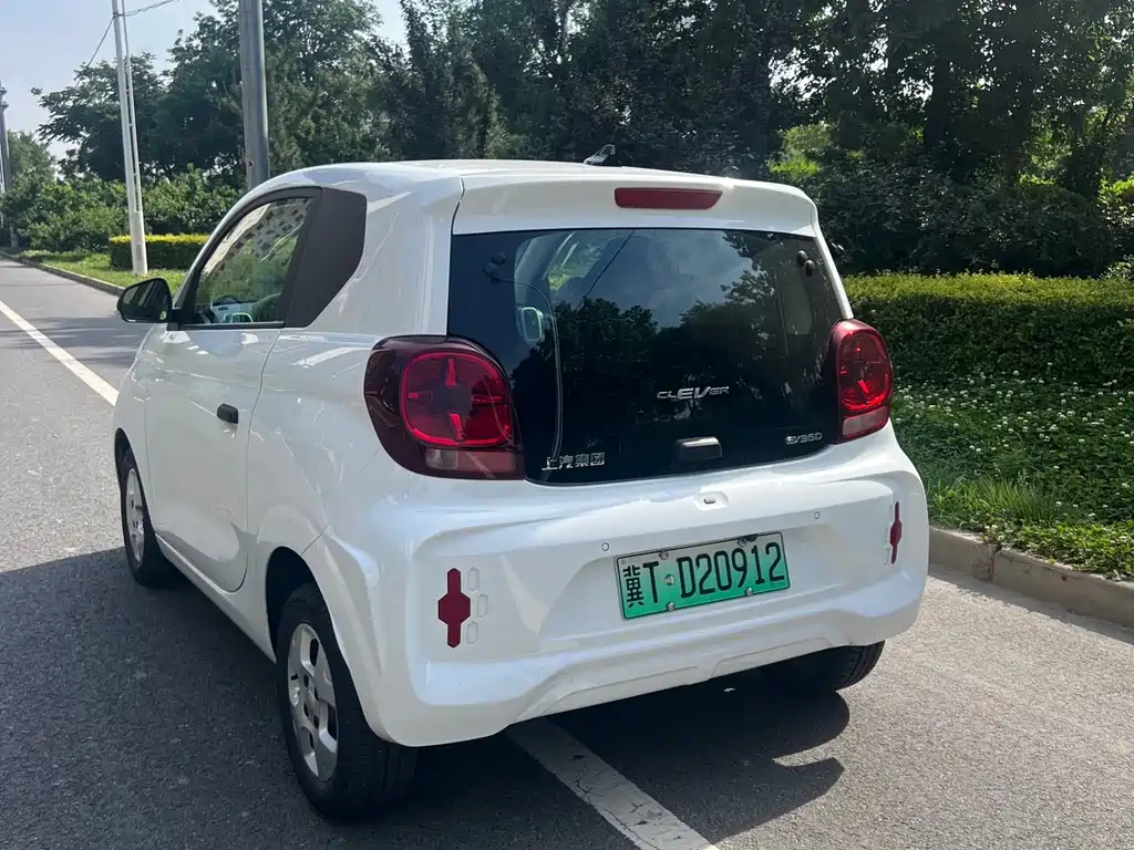 Roewe Clever 2021 302km