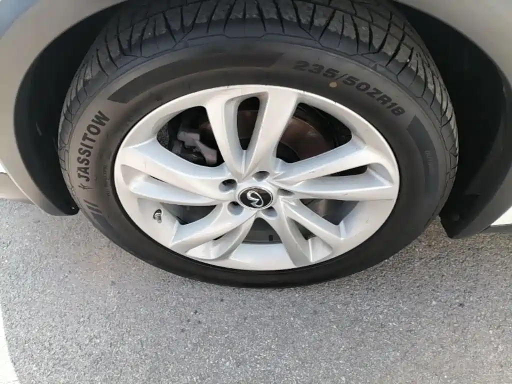 Infiniti QX30 — миниатюра 23