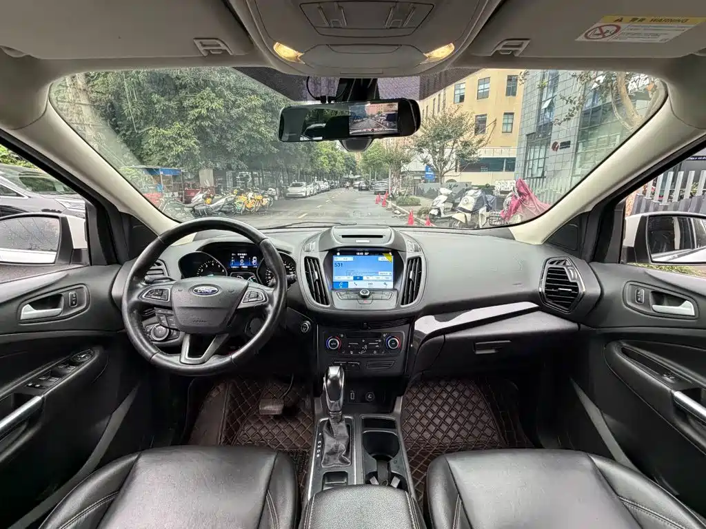 Ford Kuga — миниатюра 13