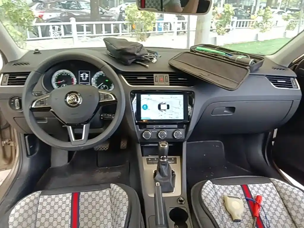 Skoda Octavia — миниатюра 16