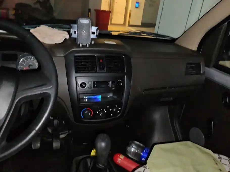 Wuling Rongguang S — миниатюра 13