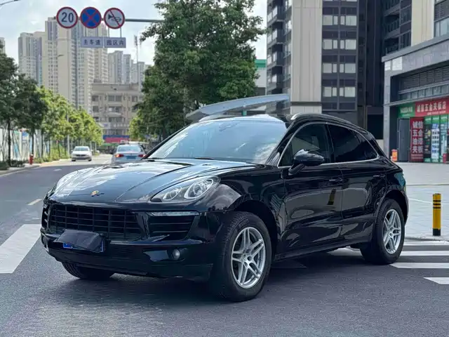 2017 Porsche Macan