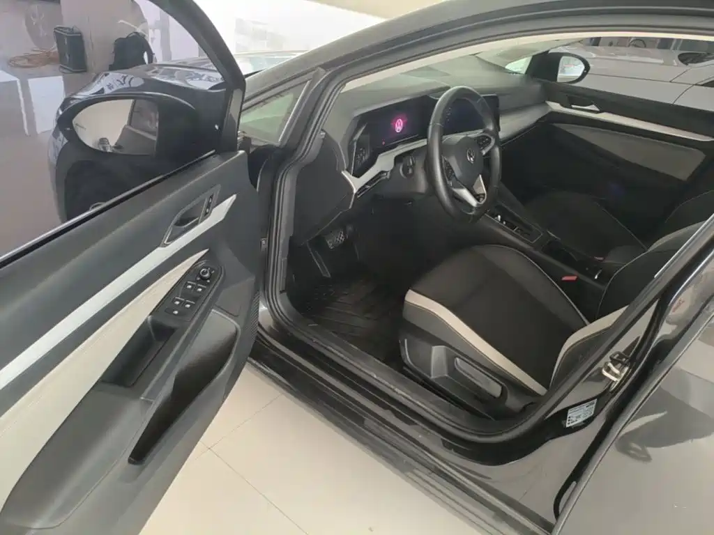 Volkswagen Golf — миниатюра 12