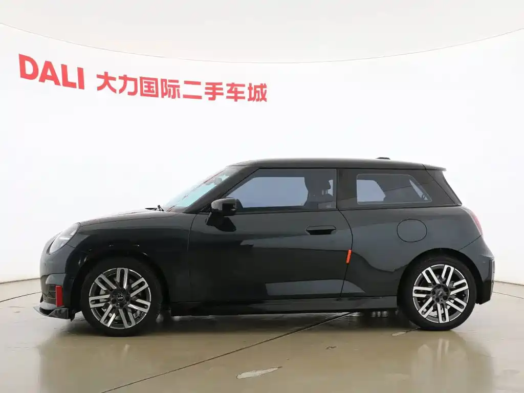 MINI MINI COOPER EV — миниатюра 4