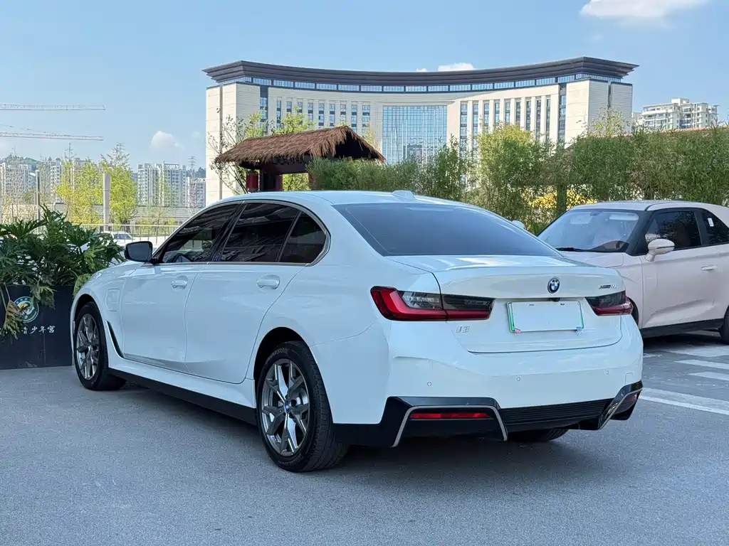 BMW i3 — миниатюра 9