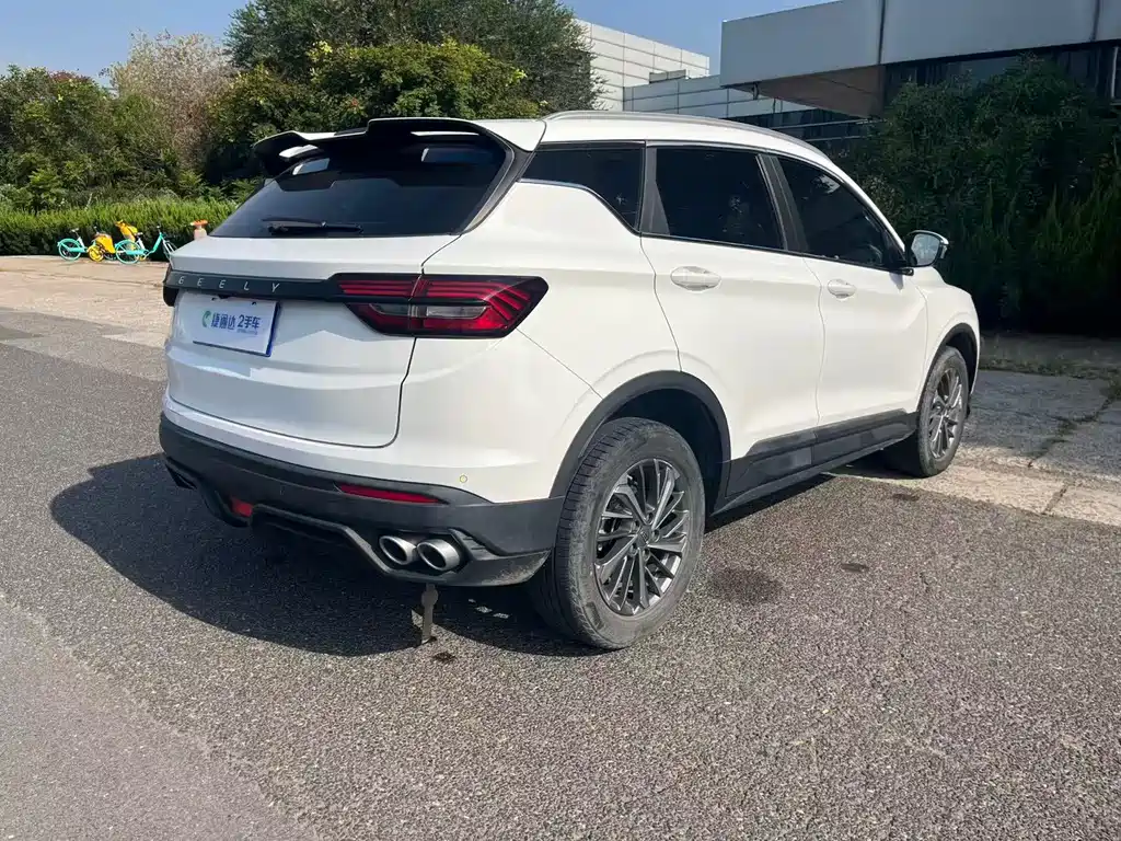 Geely Binyue — миниатюра 4
