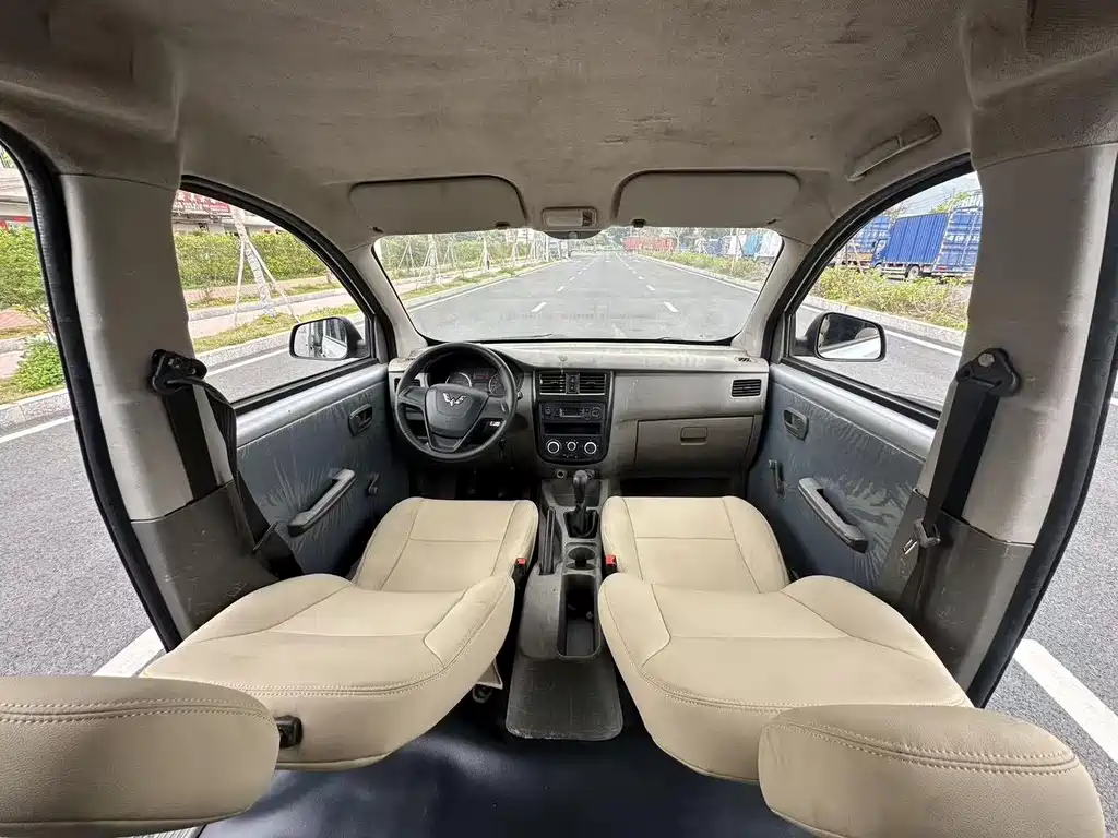 Wuling Rongguang V — миниатюра 12