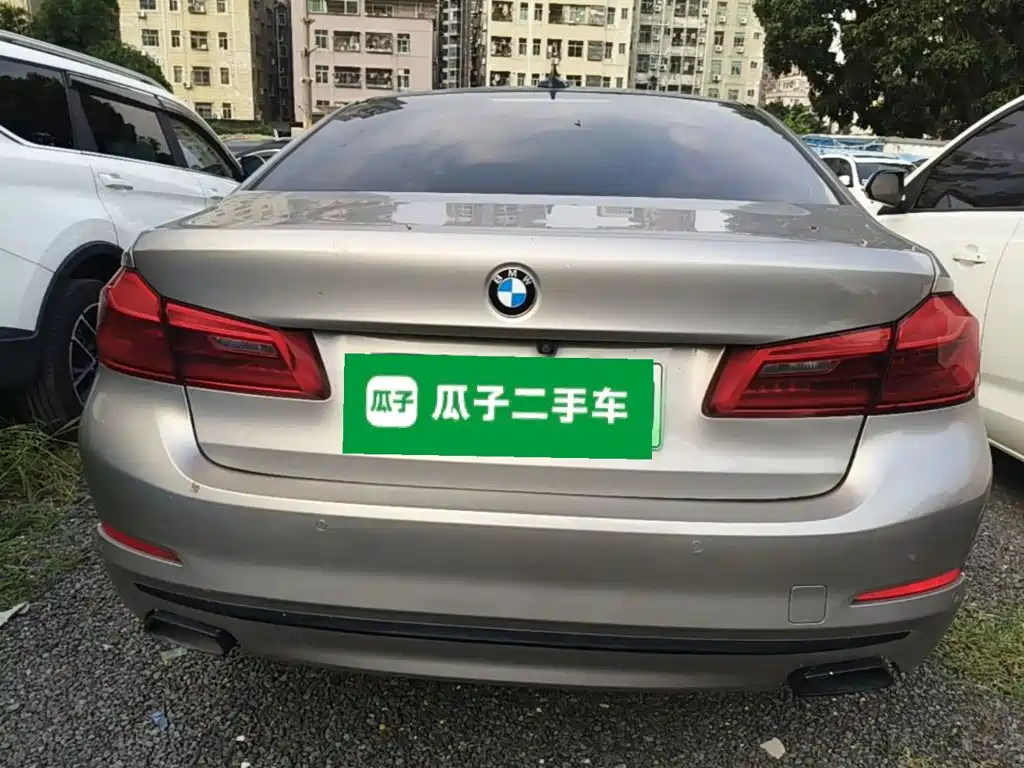 BMW 5 Series New Energy — миниатюра 6