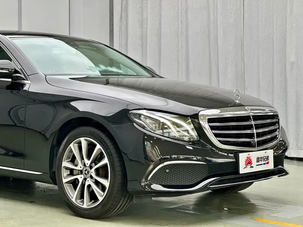 Mercedes-Benz E-Class — миниатюра 5