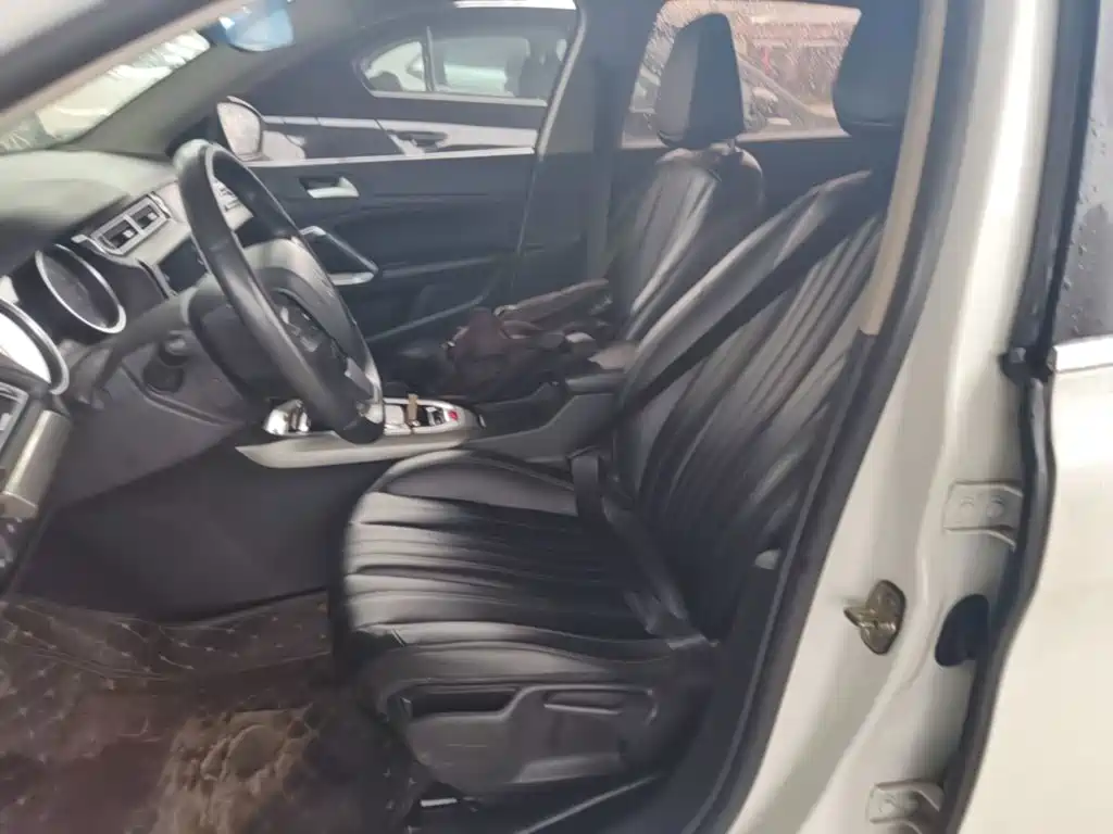Peugeot 408 — миниатюра 15