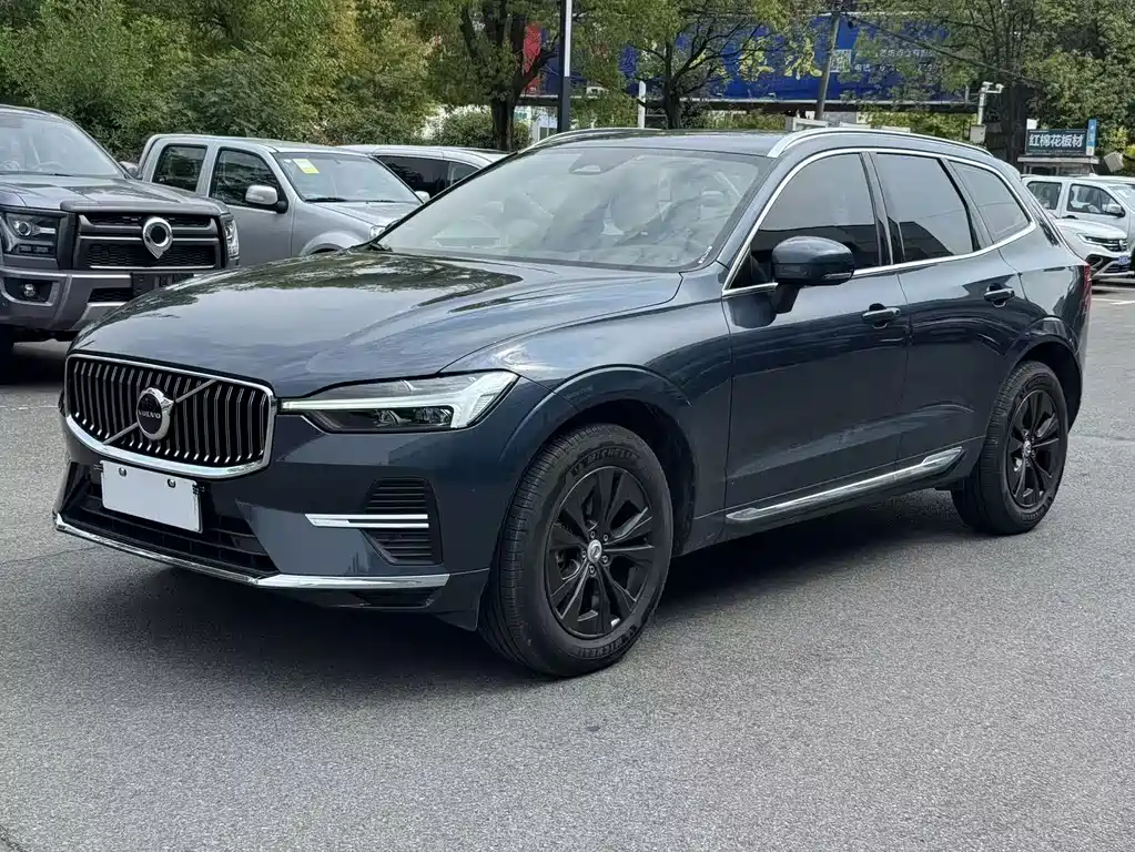 2022 Volvo XC60 - zdjęcie 1 z 14