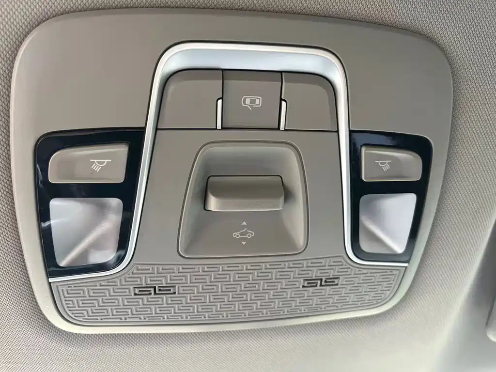 Geely Binyue — миниатюра 21