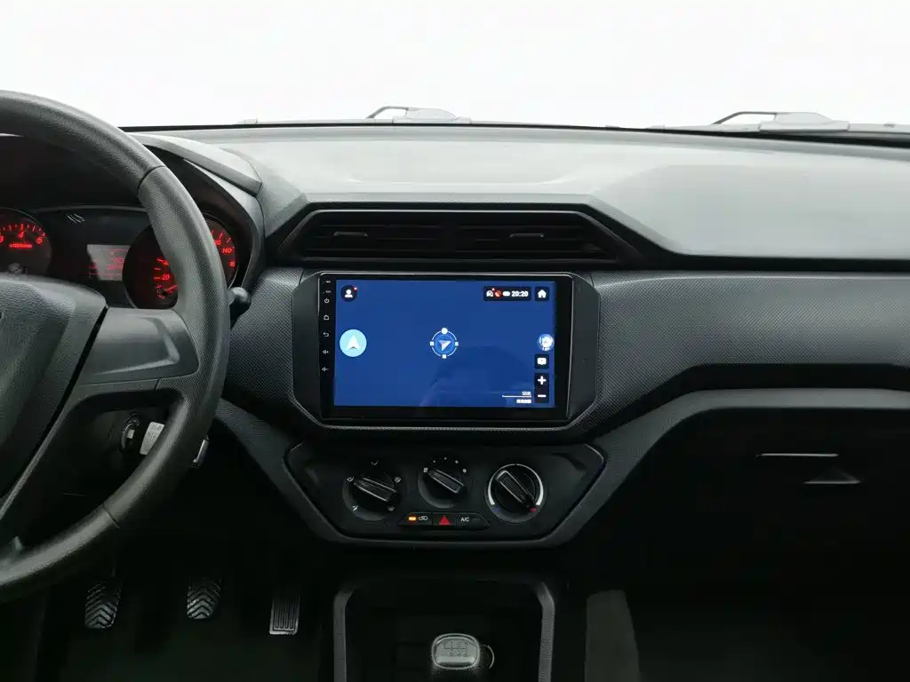Wuling Hongguang — миниатюра 12