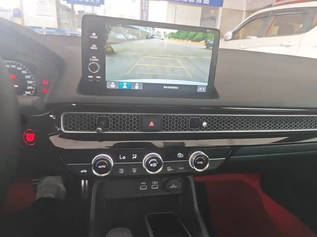 Honda Civic — миниатюра 13