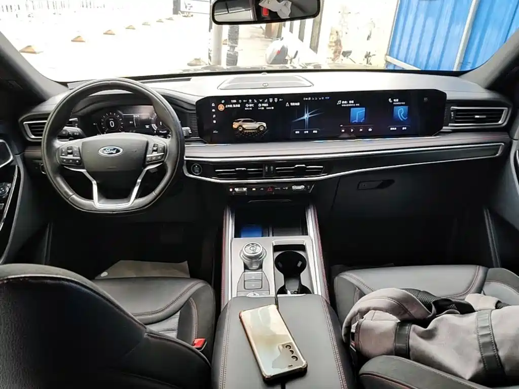 Ford Explorer — миниатюра 10