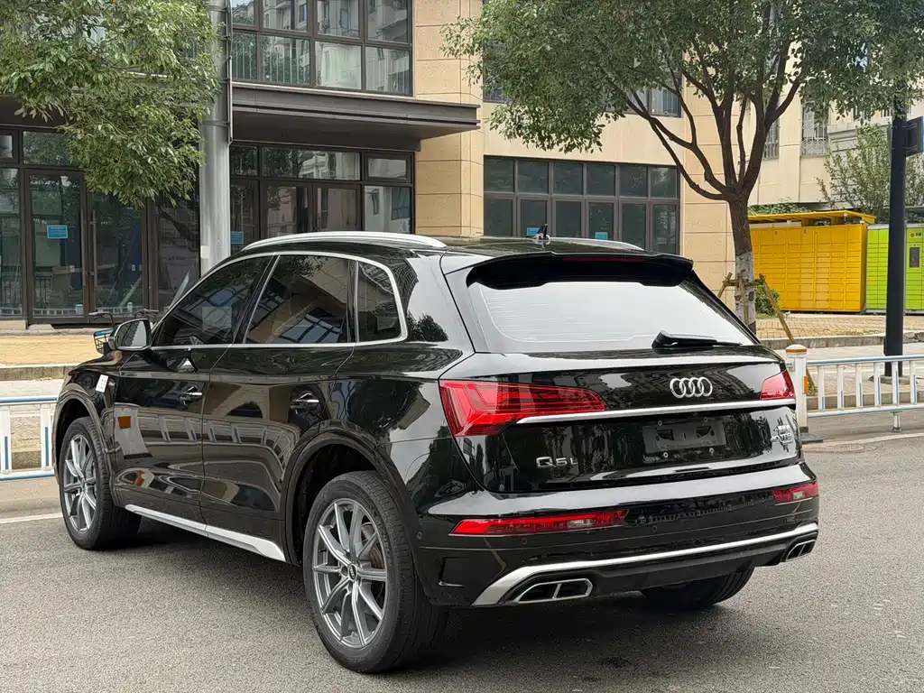 Audi Q5L — миниатюра 9