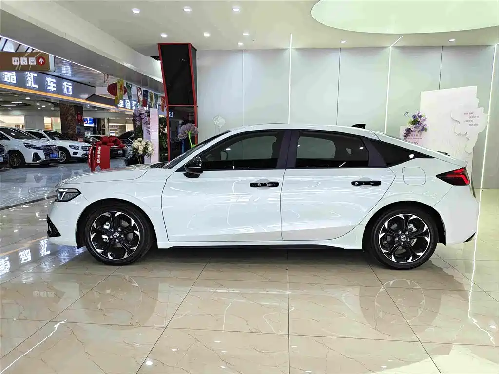 Honda Civic — миниатюра 7