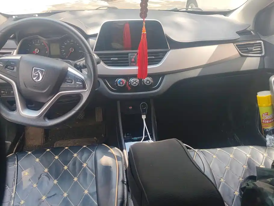 Baojun 310W — миниатюра 12