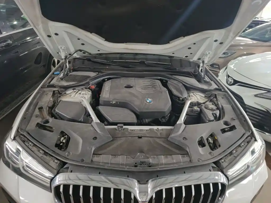 BMW 5 Series — миниатюра 20