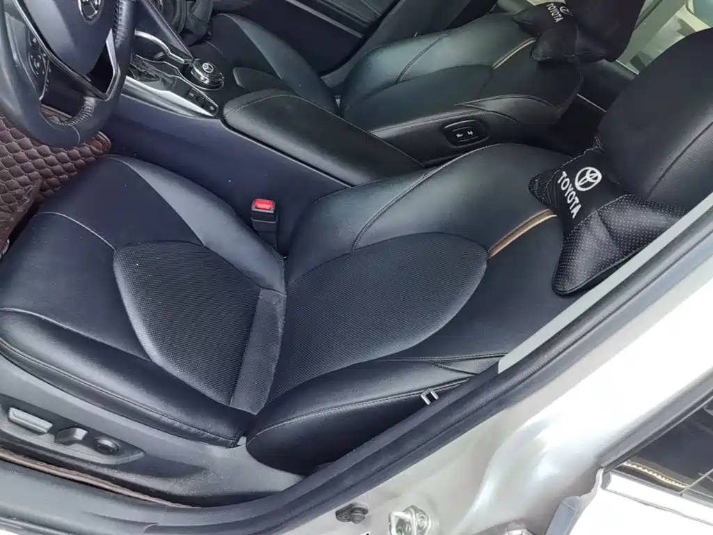 Toyota Camry — миниатюра 15