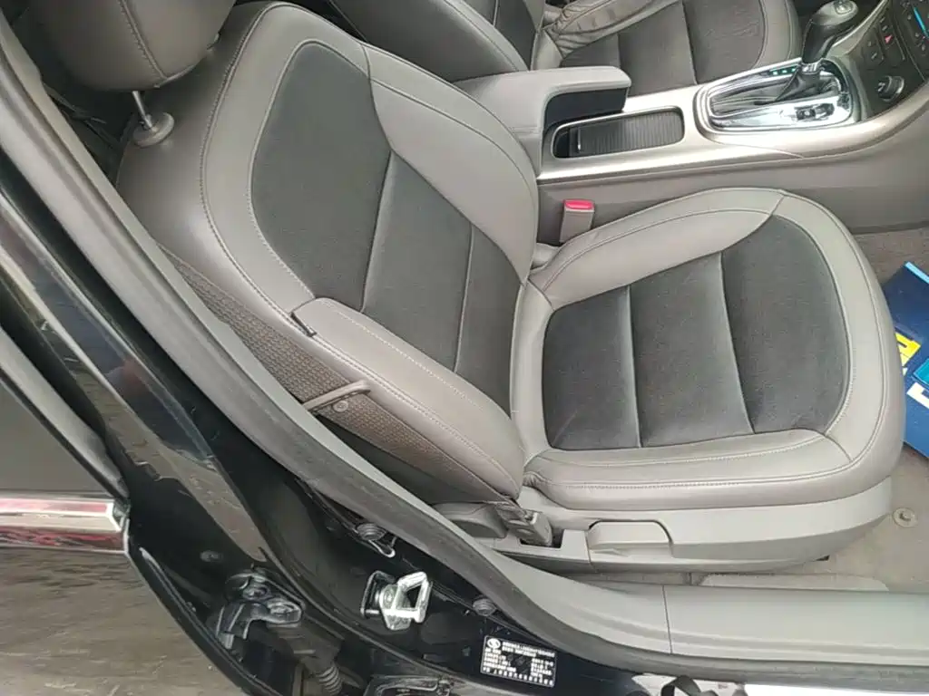 Chevrolet Malibu — миниатюра 25
