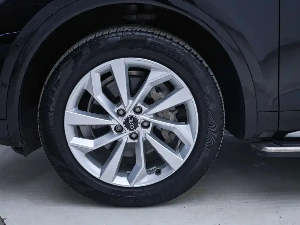 Audi Q5L — миниатюра 10
